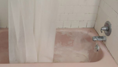 orange stain in bathtub